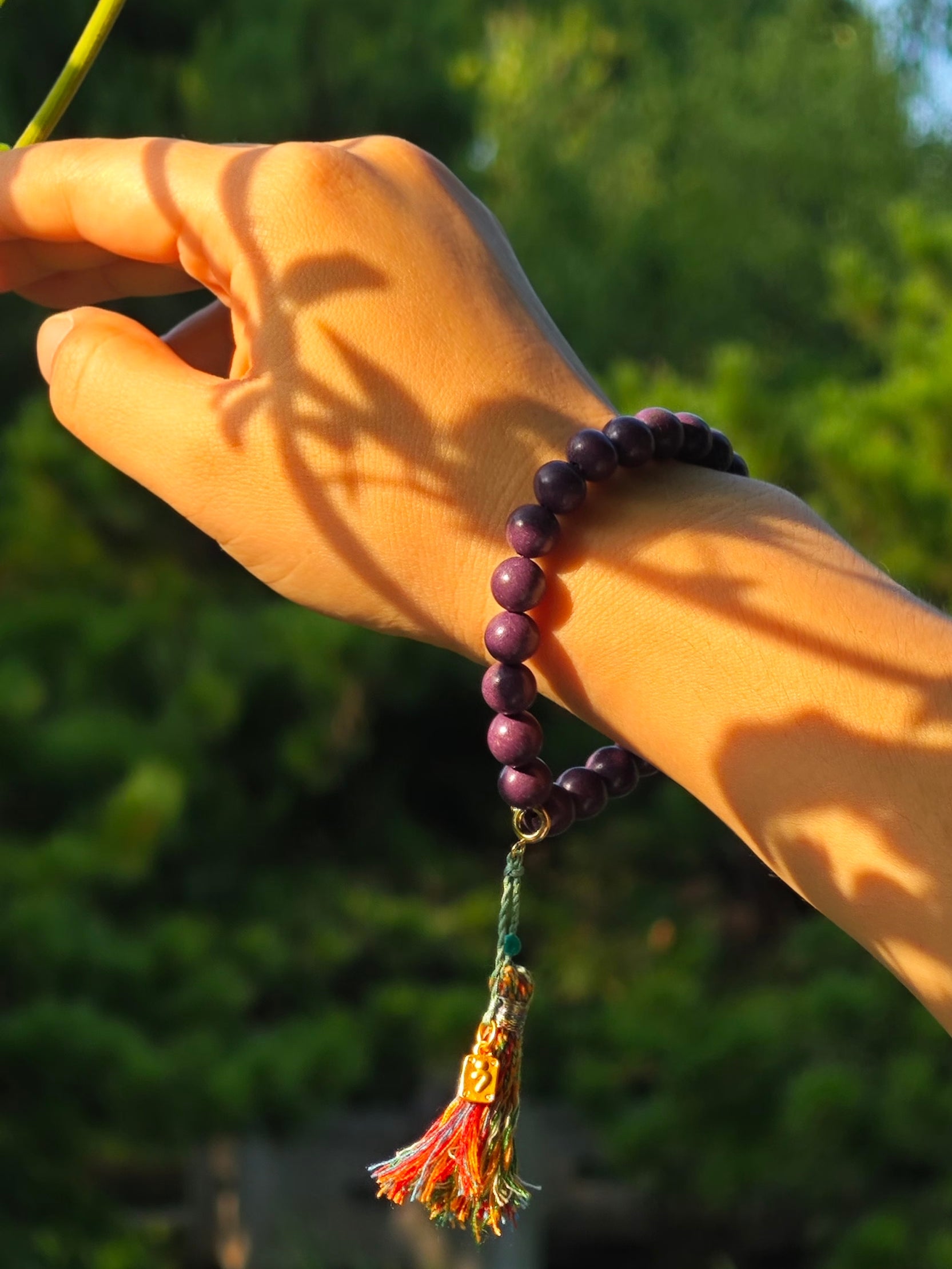 FivesSential Royal Aura Strand – 23-Piece Violet Scented Beads Bracelet with Sandalwood & Frankincense